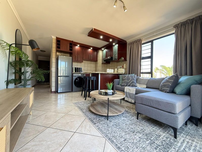 Fully Furnished Apartment To Rent in Waves Edge - Photo 2