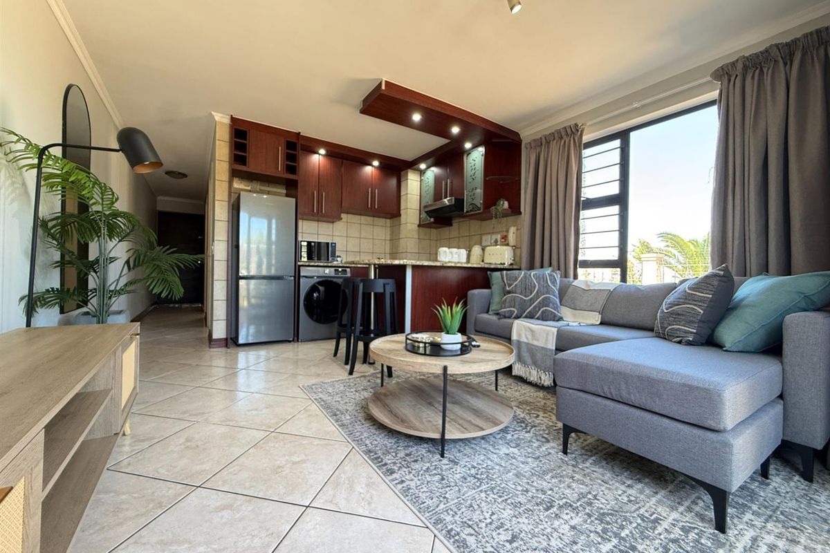 Fully Furnished Apartment To Rent in Waves Edge - Photo 2