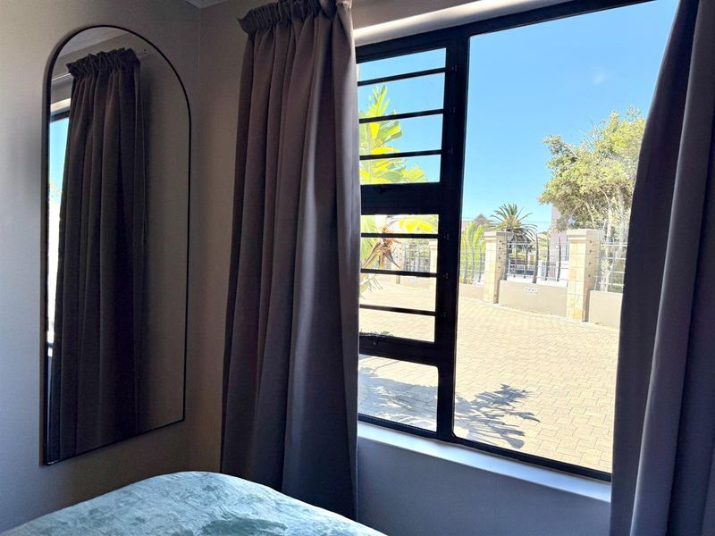 Fully Furnished Apartment To Rent in Waves Edge - Photo 10