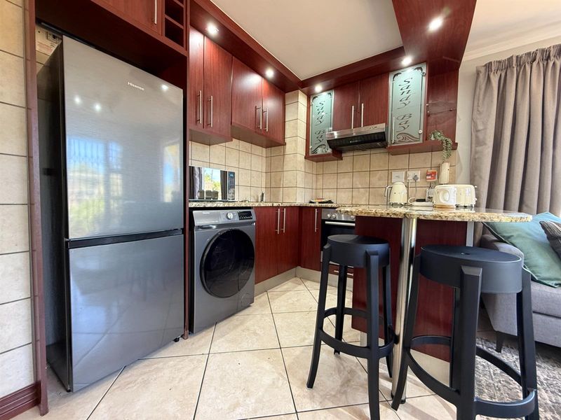 Fully Furnished Apartment To Rent in Waves Edge - Photo 7