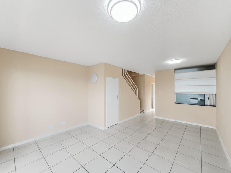 2 Bedroom Apartment With Harbor Views to Rent in Durban Central - Photo 9