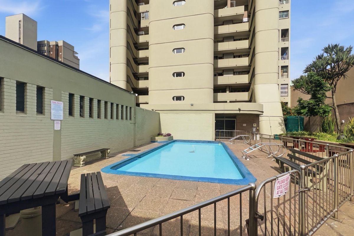 2 Bedroom Apartment With Harbor Views to Rent in Durban Central - Photo 4