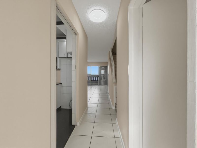 2 Bedroom Apartment With Harbor Views to Rent in Durban Central - Photo 5