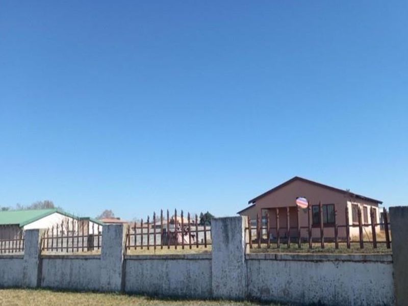 House For Sale in Amajuba Park Newcastle KwaZulu Natal - Photo 3