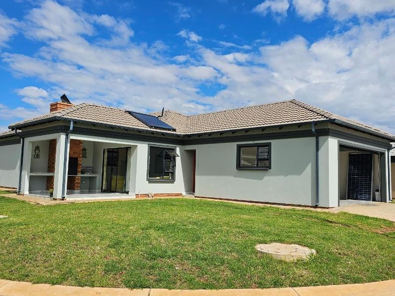 Development in Heatherview, Akasia - Plot-and-plan options - Photo 1