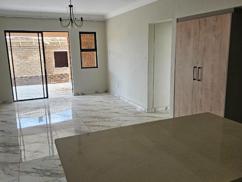 Development in Heatherview, Akasia - Plot-and-plan options - Photo 6