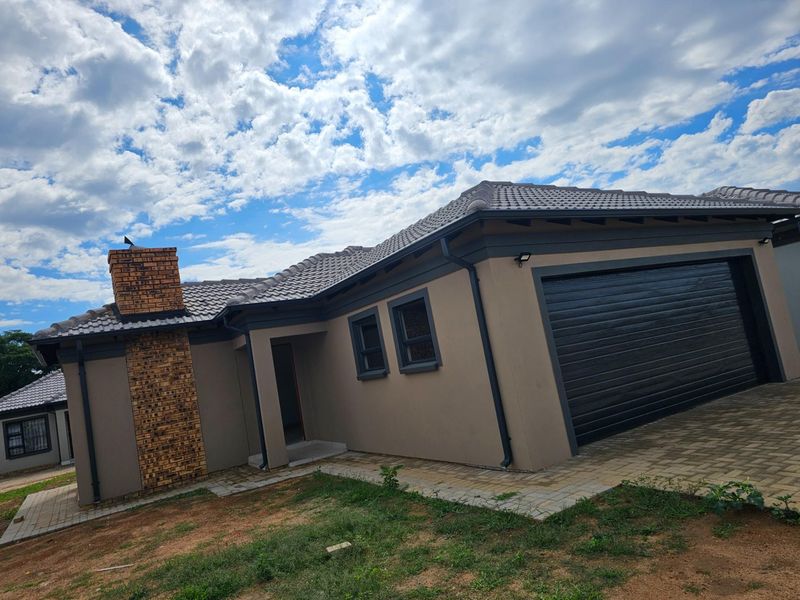 Development in Heatherview, Akasia - Plot-and-plan options - Photo 3