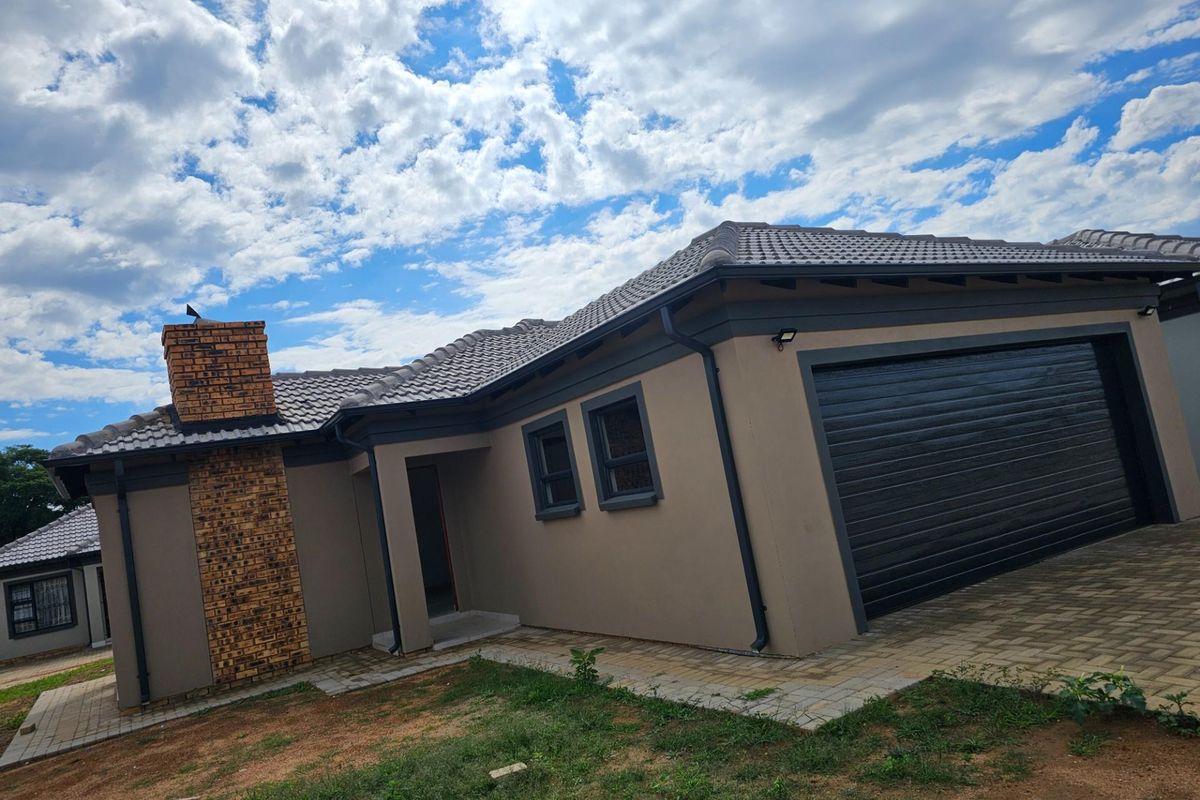 Development in Heatherview, Akasia - Plot-and-plan options - Photo 3