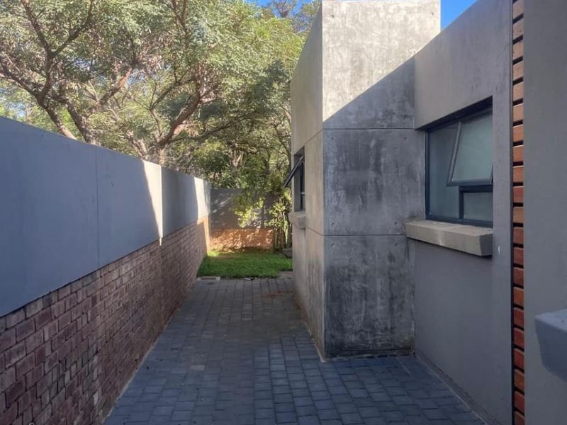 Standalone house For Sale in Roodepark Eco Estate, Kameeldrift East, Pretoria - Photo 3