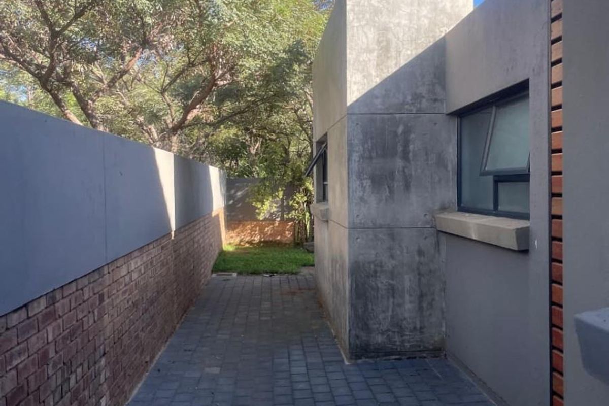 Standalone house For Sale in Roodepark Eco Estate, Kameeldrift East, Pretoria - Photo 3