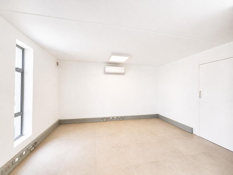 Modern Industrial Facility with Premium Office Component in Fisantekraal Industrial, Durbanville - Photo 7