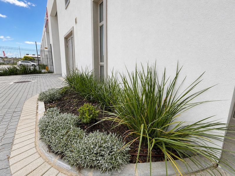 Modern Industrial Facility with Premium Office Component in Fisantekraal Industrial, Durbanville - Photo 6