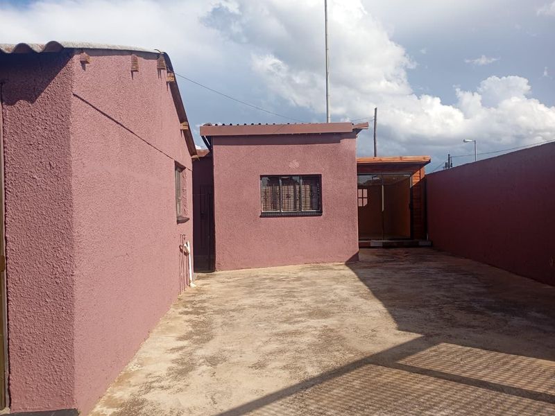 House To Rent in Naledi, Soweto - Photo 4