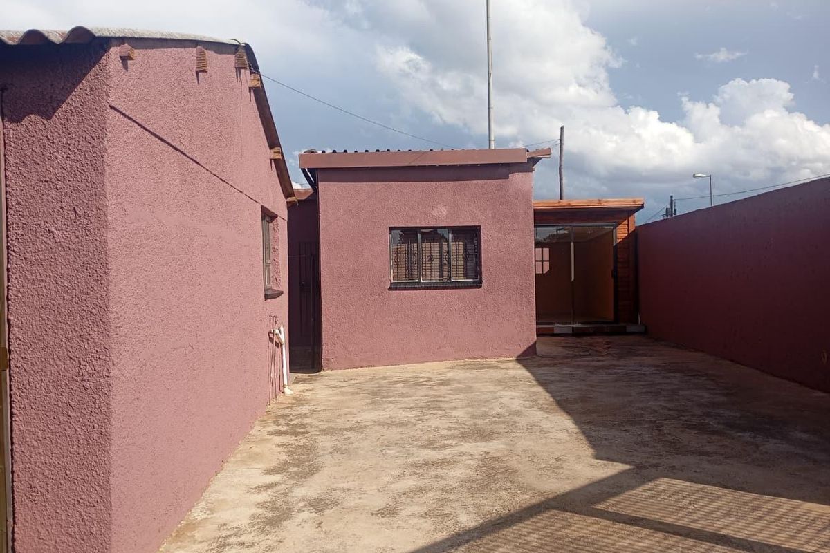 House To Rent in Naledi, Soweto - Photo 4