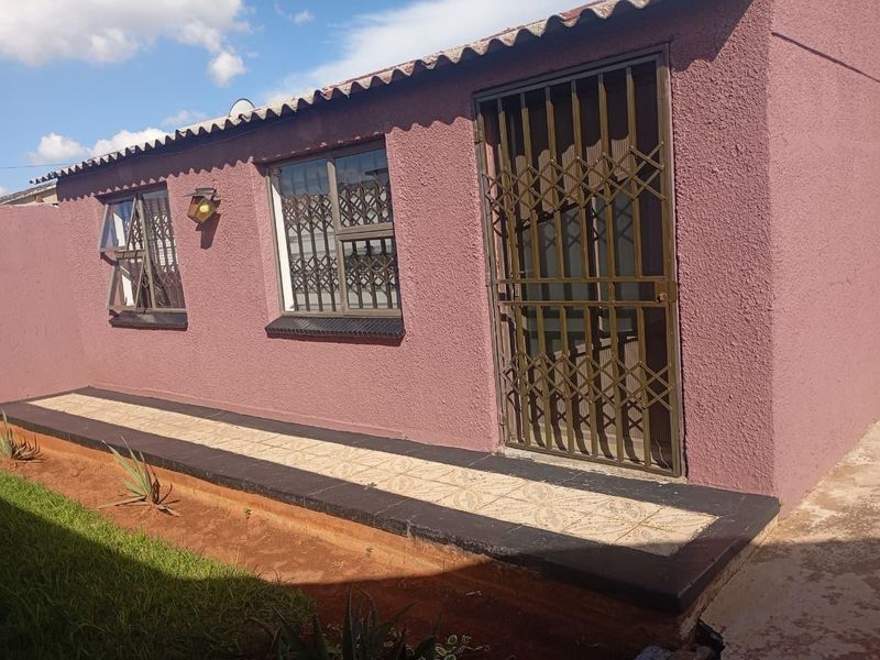 House To Rent in Naledi, Soweto - Photo 5
