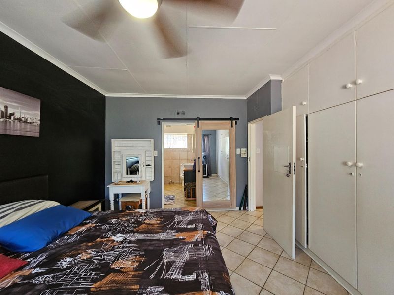 House with flat and pool in Barberton - Photo 8