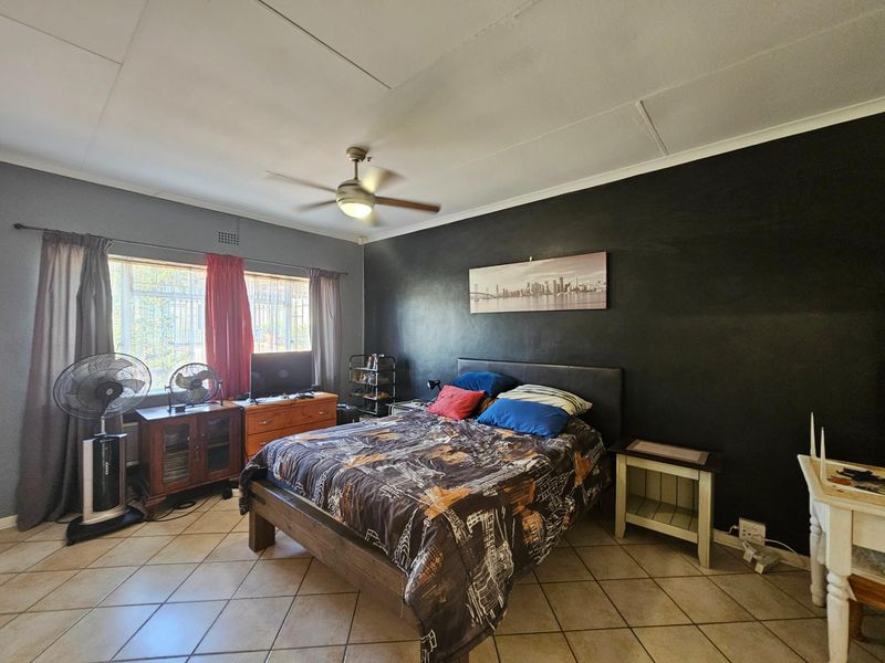 House with flat and pool in Barberton - Photo 6