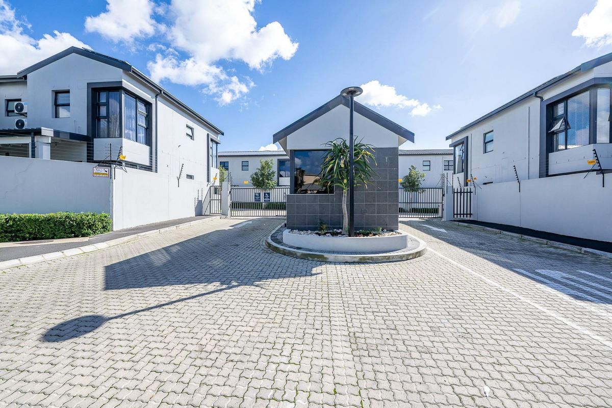 Modern Duplex in the Secure Bonterre Village, Vierlanden - Photo 3