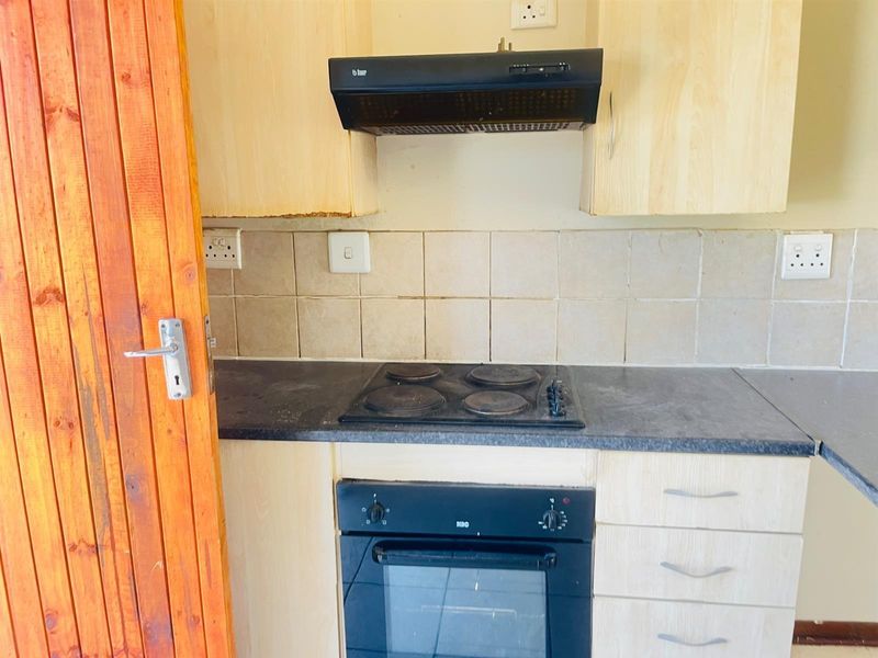 Apartment For Sale in Stoffberg Complex Brits Central, Brits, North West - Photo 7