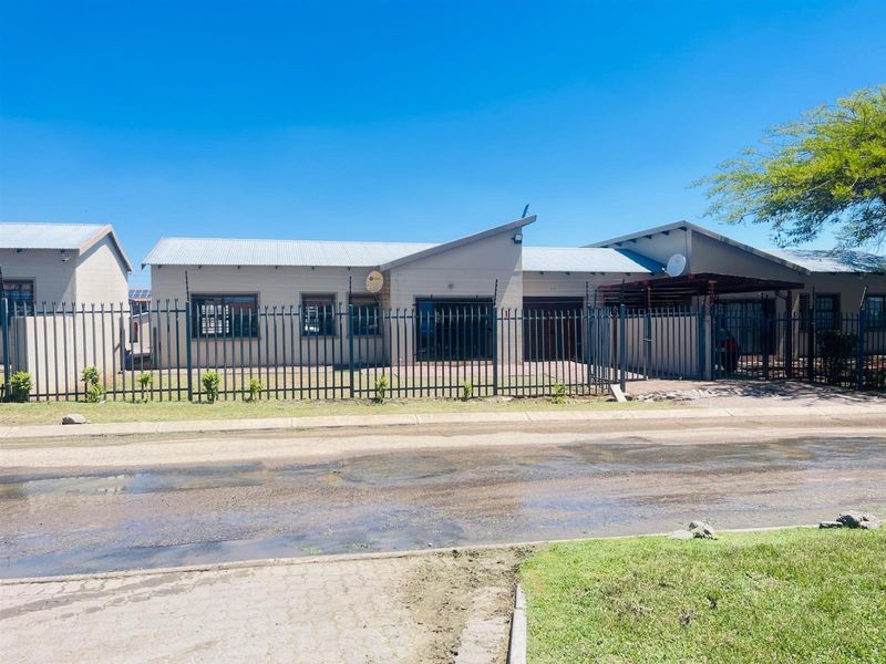 Apartment For Sale in Stoffberg Complex Brits Central, Brits, North West - Photo 4