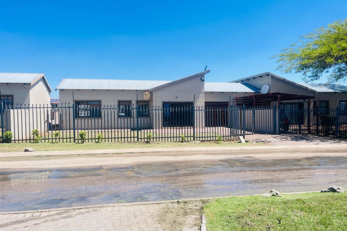 Apartment For Sale in Stoffberg Complex Brits Central, Brits, North West - Photo 4