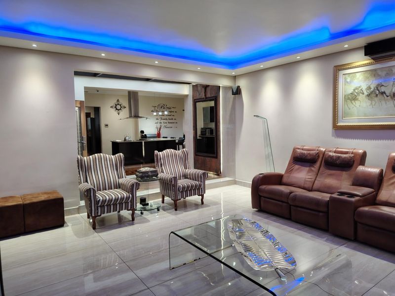 House For Sale in Westville, Durban, KwaZulu Natal - Photo 3
