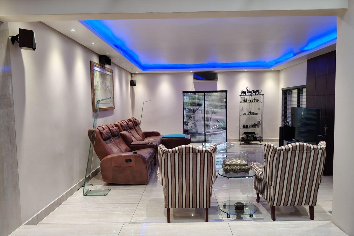 House For Sale in Westville, Durban, KwaZulu Natal - Photo 2