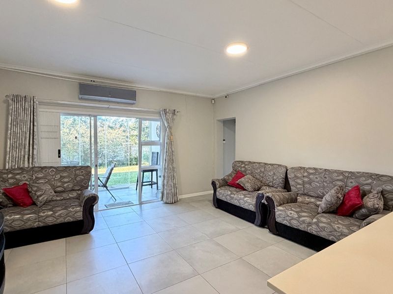 Ground floor, 3-Bedroom Apartment - Photo 9
