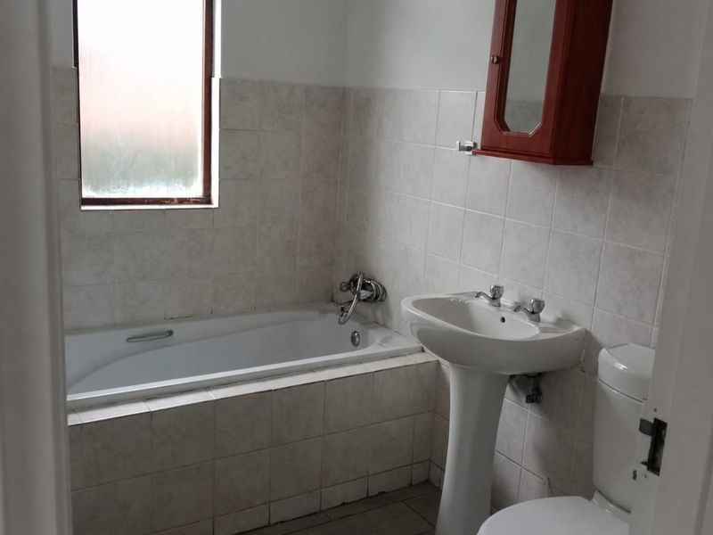Townhouse For Sale in Halfway Gardens, Midrand - Photo 8