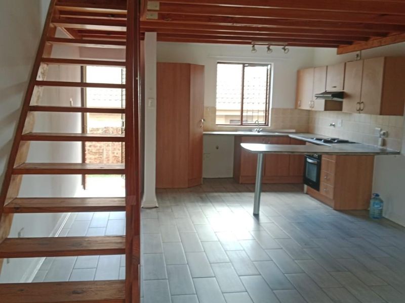 Townhouse For Sale in Halfway Gardens, Midrand - Photo 10