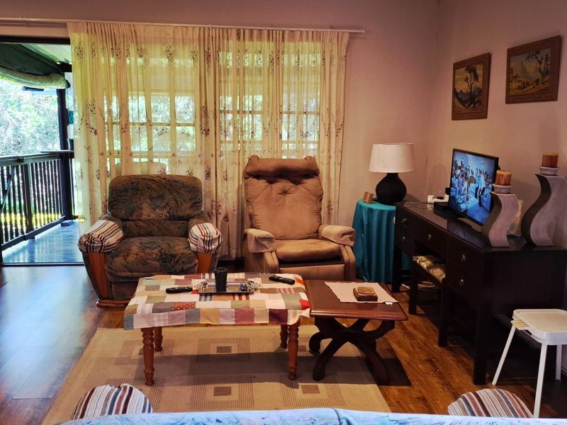 Townhouse For Sale in Margate, KwaZulu Natal - Photo 4