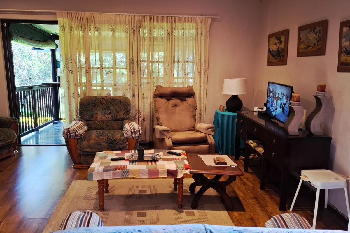 Townhouse For Sale in Margate, KwaZulu Natal - Photo 4