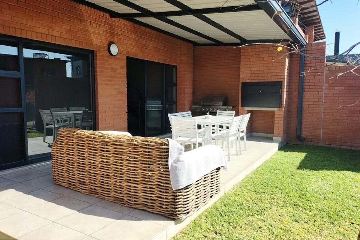 Modern 3-Bedroom Duplex | Six Fountains Residential Estate - Photo 2