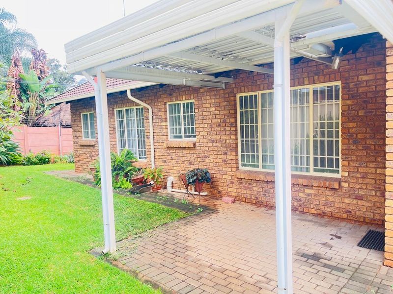 3 Bedroom Townhouse For Sale in Florauna, Pretoria - Photo 8