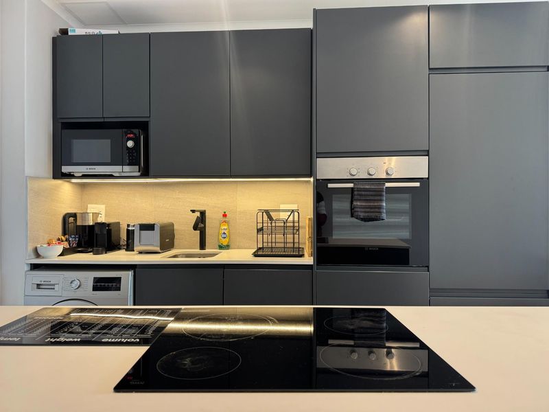 Turn-Key Airbnb Investment Opportunity in the sought-after Green Point - Photo 4