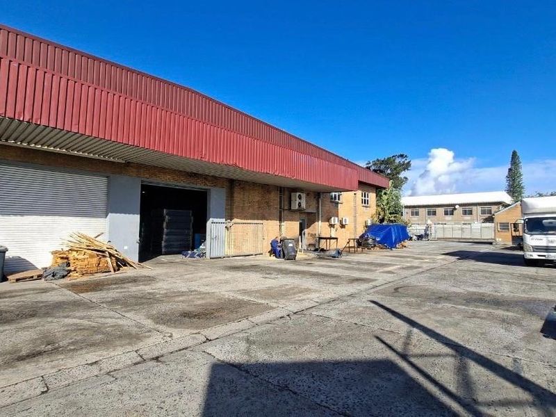 1,600m2 Food Grade Industrial Warehouse To Let in Epping 2 | Link Access and Secure Yard - Photo 4