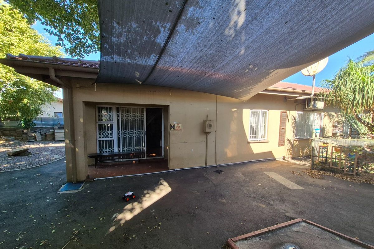 House For Sale in Bluff, Durban, KwaZulu Natal - Photo 2