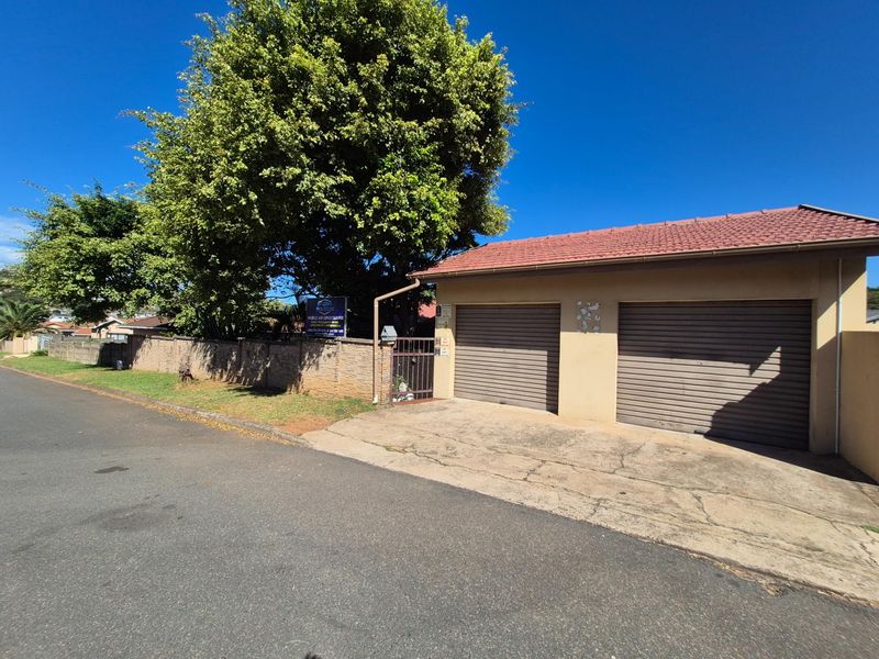 House For Sale in Bluff, Durban, KwaZulu Natal - Photo 1