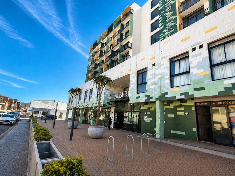 Fully Furnished Apartment In Woodstock with Table Mountain Views - Photo 4