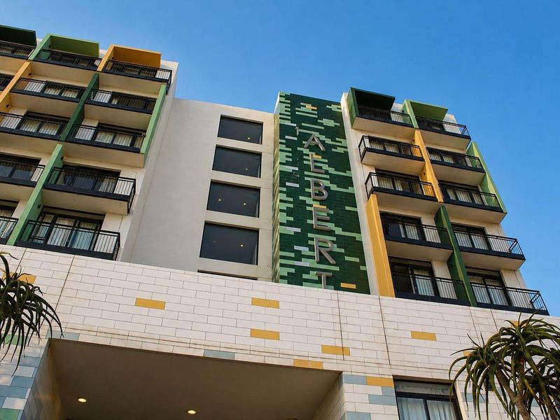 Fully Furnished Apartment In Woodstock with Table Mountain Views - Photo 2