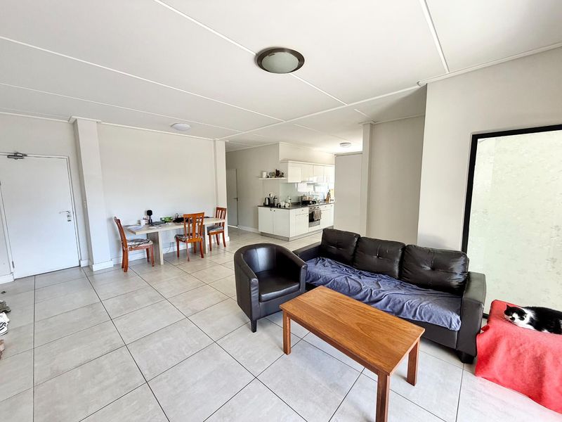 3 Bed- 2 Bath - Classic Apartment For Sale in The Polofields, Waterfall, Midrand - Photo 7