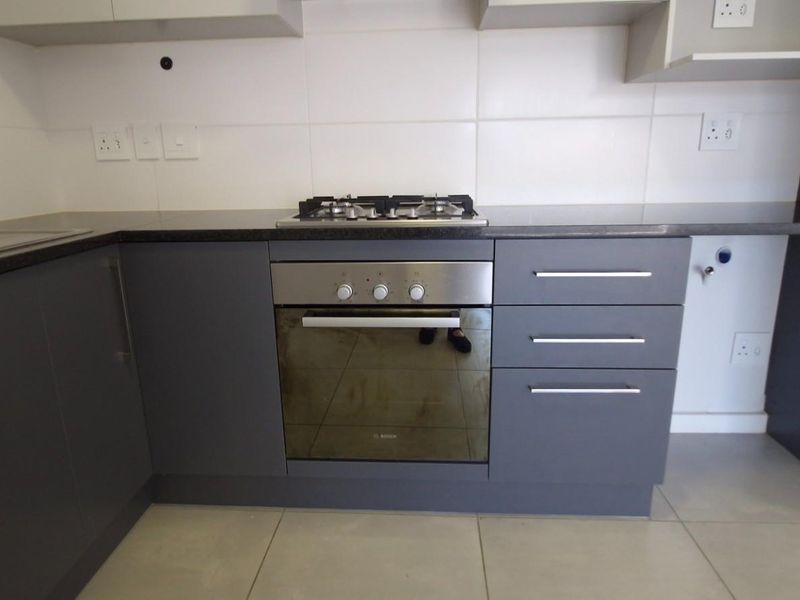 2 Bedroom Apartment To Rent in Burgundy Estate, Milnerton - Photo 10