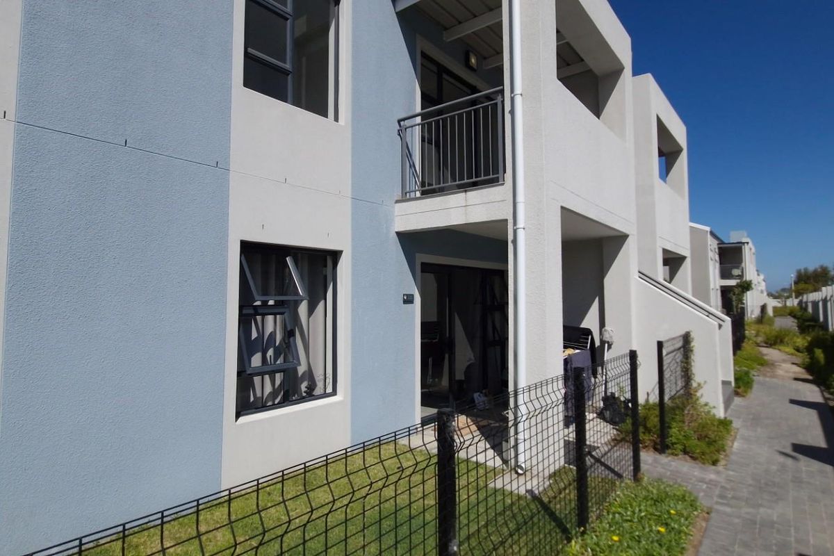 2 Bedroom Apartment To Rent in Burgundy Estate, Milnerton - Photo 3