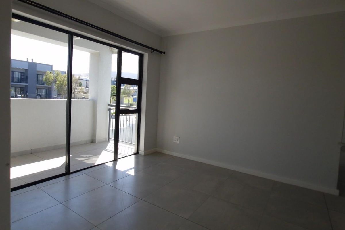 2 Bedroom Apartment To Rent in Burgundy Estate, Milnerton - Photo 4