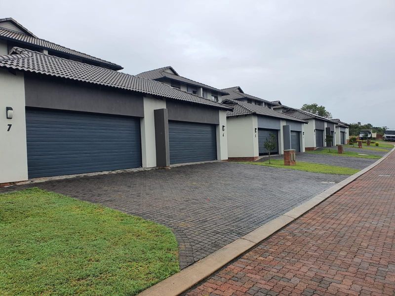 3 Bedroom full title home in Estate - Photo 3