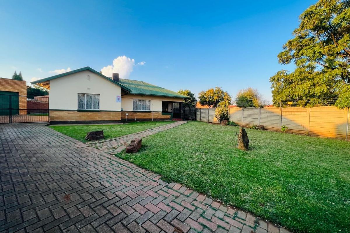 House For Sale in Vanderbijlpark CE 1, Vanderbijlpark CE, Vanderbijlpark - Photo 3