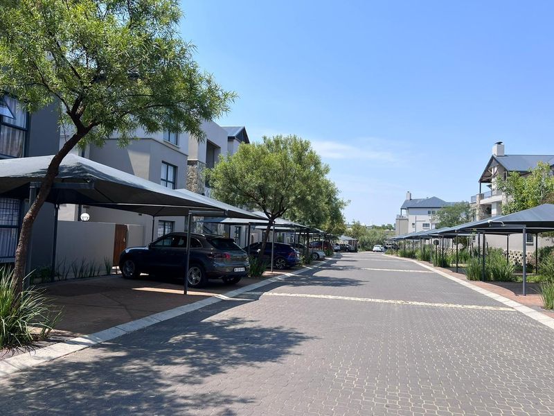 2 bedroom Penthouse For Sale in Polofields, Waterfall - Rarely available at this price point - Photo 2