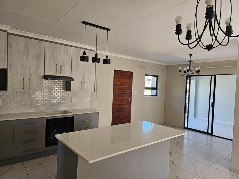 Newly Built House For Sale in Rayton - Photo 1