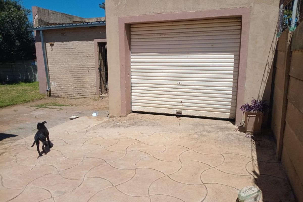 House For Sale in Westonaria - Photo 5