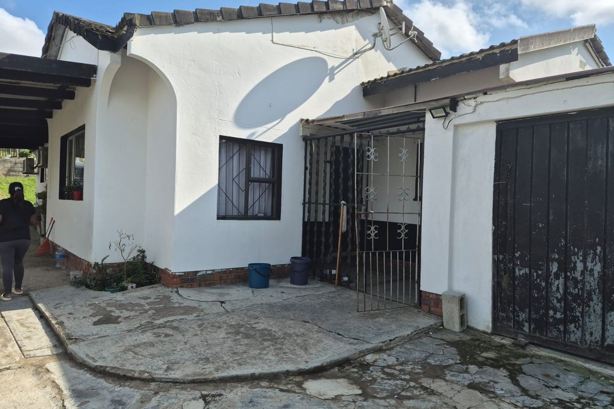 SPACIOUS FAMILY HOME WITH MODERN INCOME-GENERATING OUTBUILDING! - Photo 2